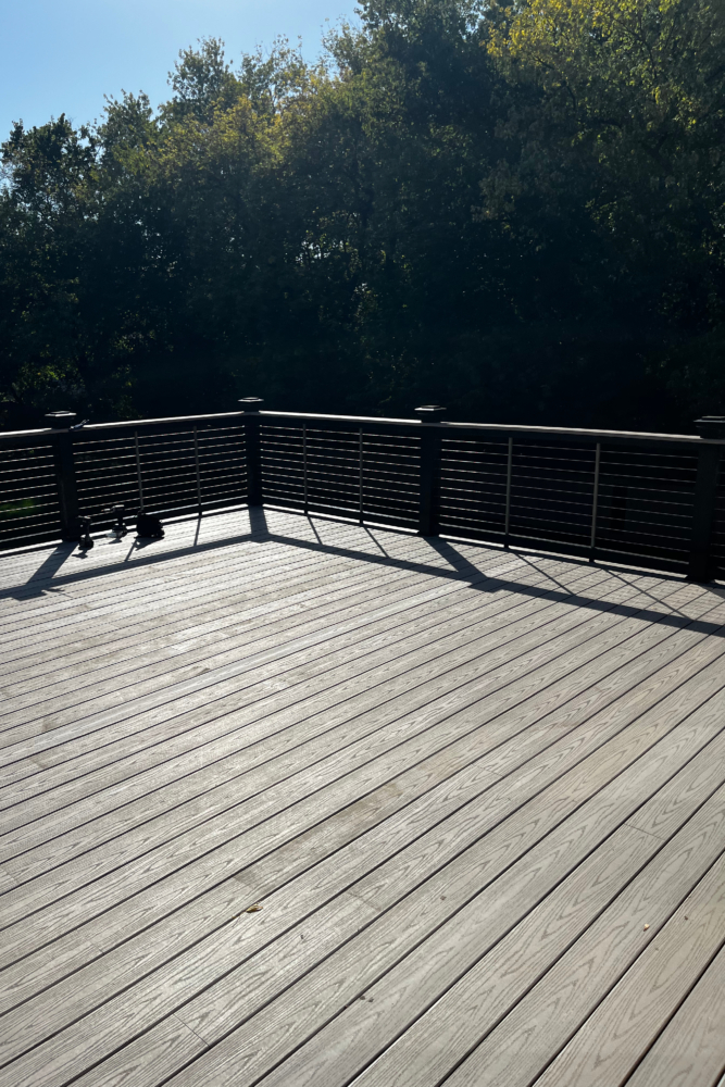 New Deck Construction & Custom Railing